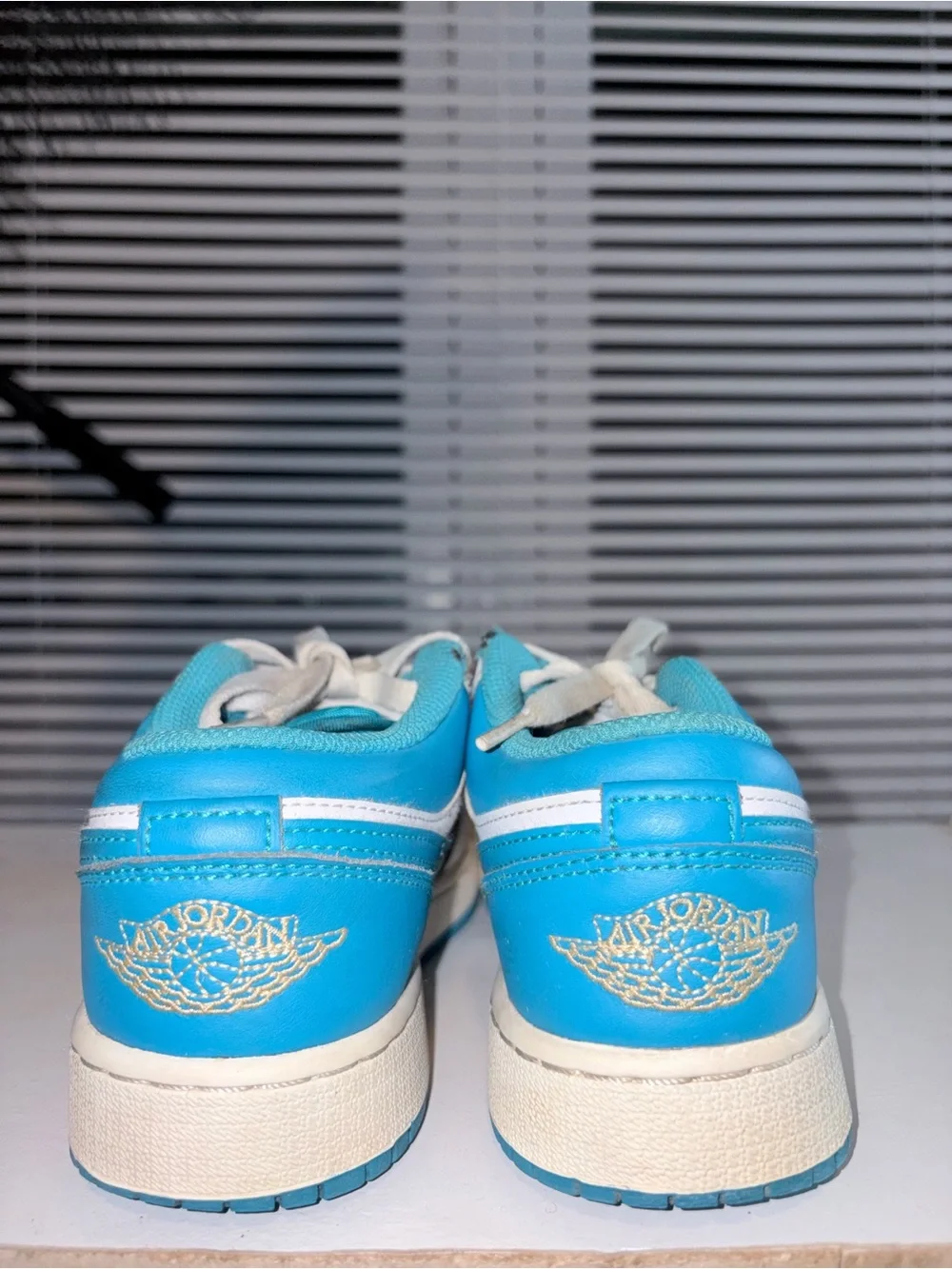 Nike Kids Low-Top Sneakers in White and Turquoise Blue